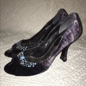 Linea Paolo Velvet Rhinestone Pumps Size 9 1/2 M